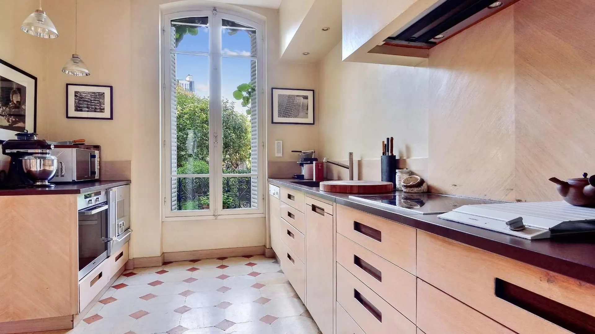 Holiday home Villa Boileau - Welkeys Paris France
